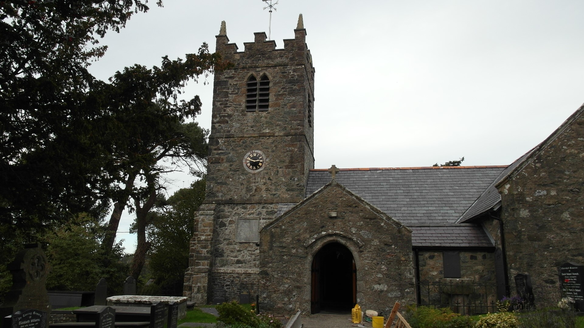 St Tegfan Llandegfan